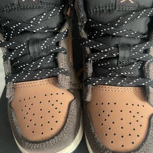 Toddler Jordan 1’s Brown size 8 Worn Twice